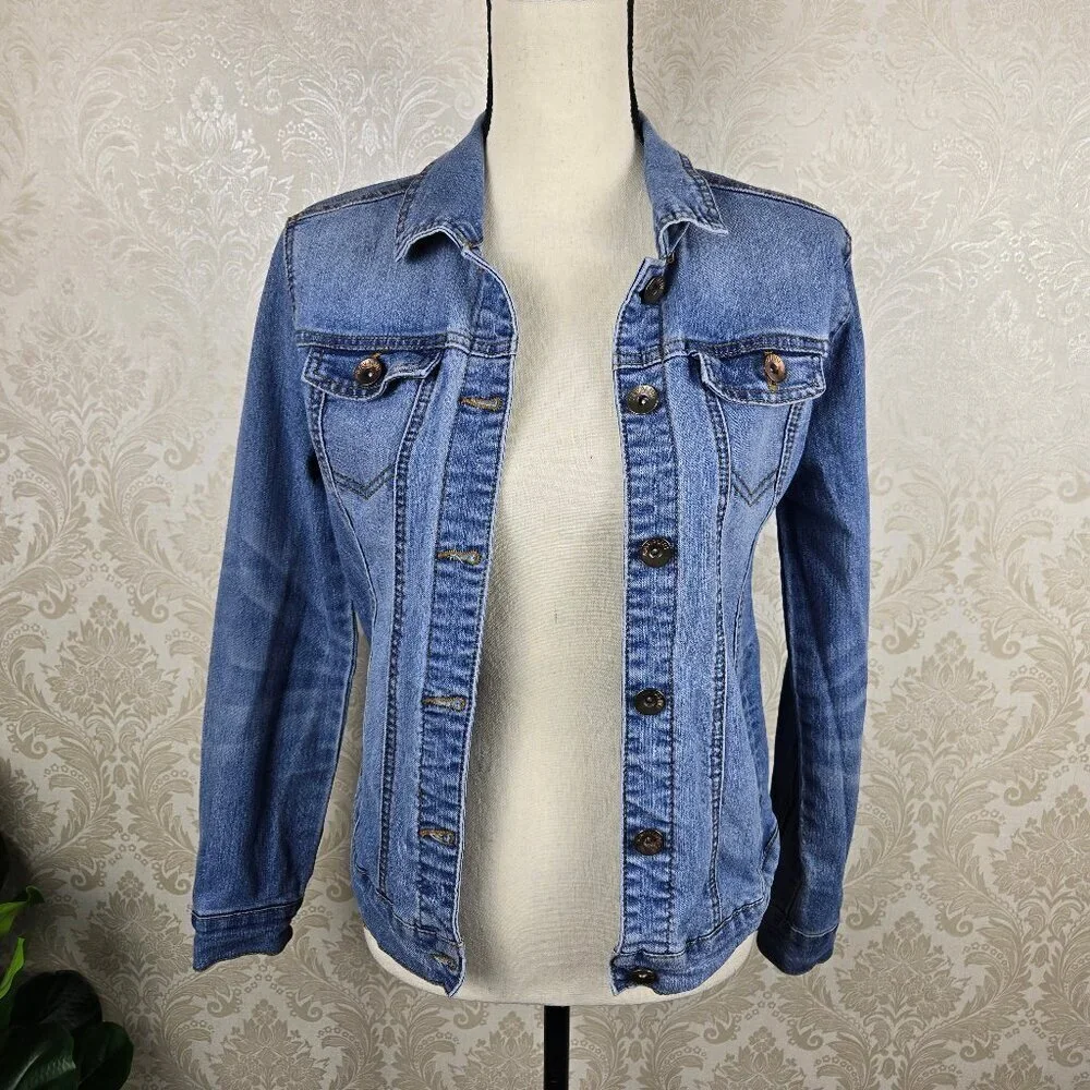 Cavalini Size Small Blue Denim Jean Jacket Button Front Pockets Long Sleeve